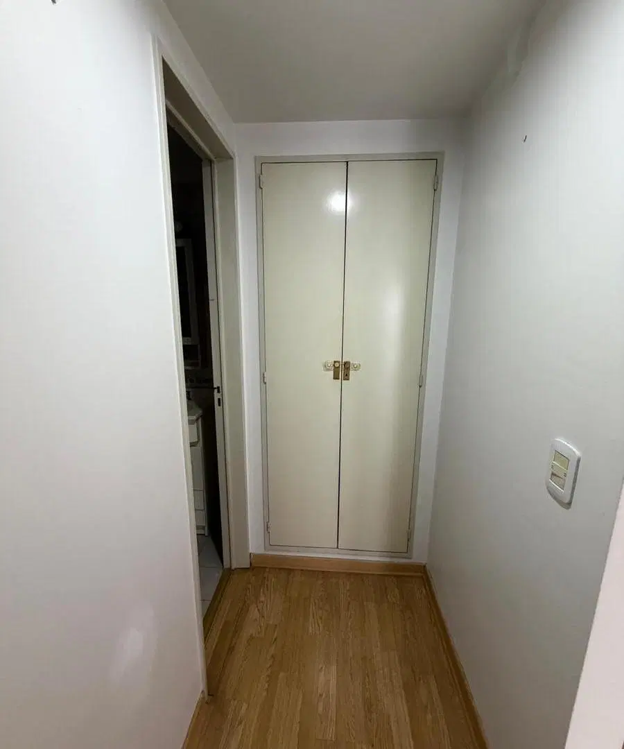 Departamento 2 ambientes, muy amplio al frente con balcon impecable 5