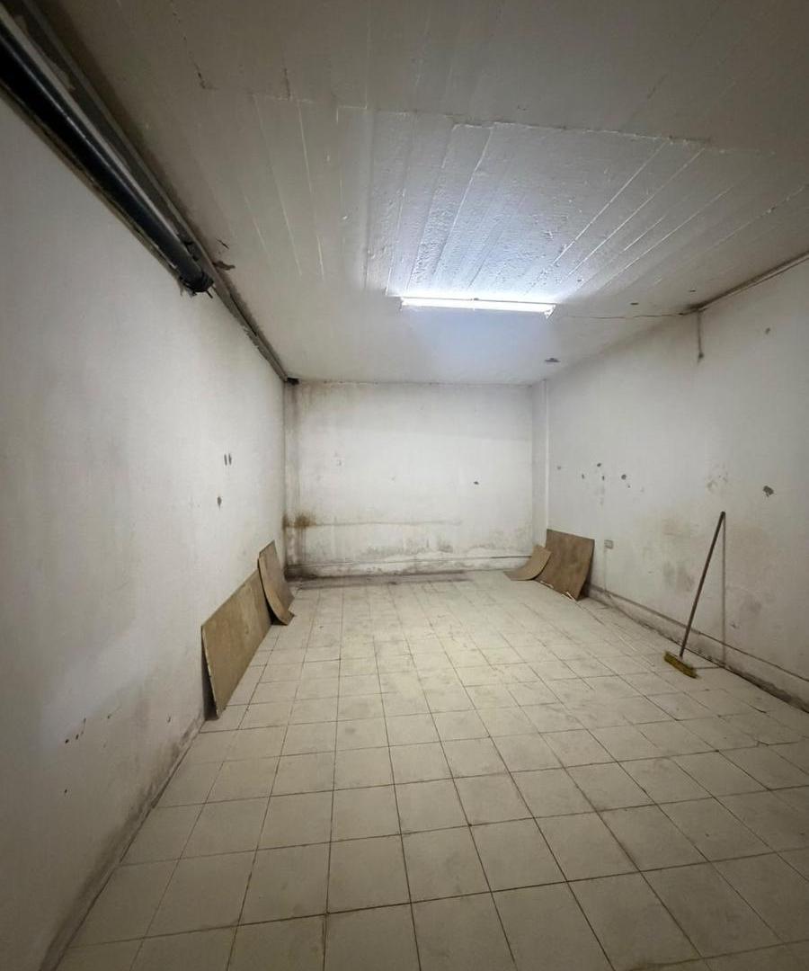 Foto de Local en alquiler Rincon y Av. Rivadavia 100m2, imagen 1
