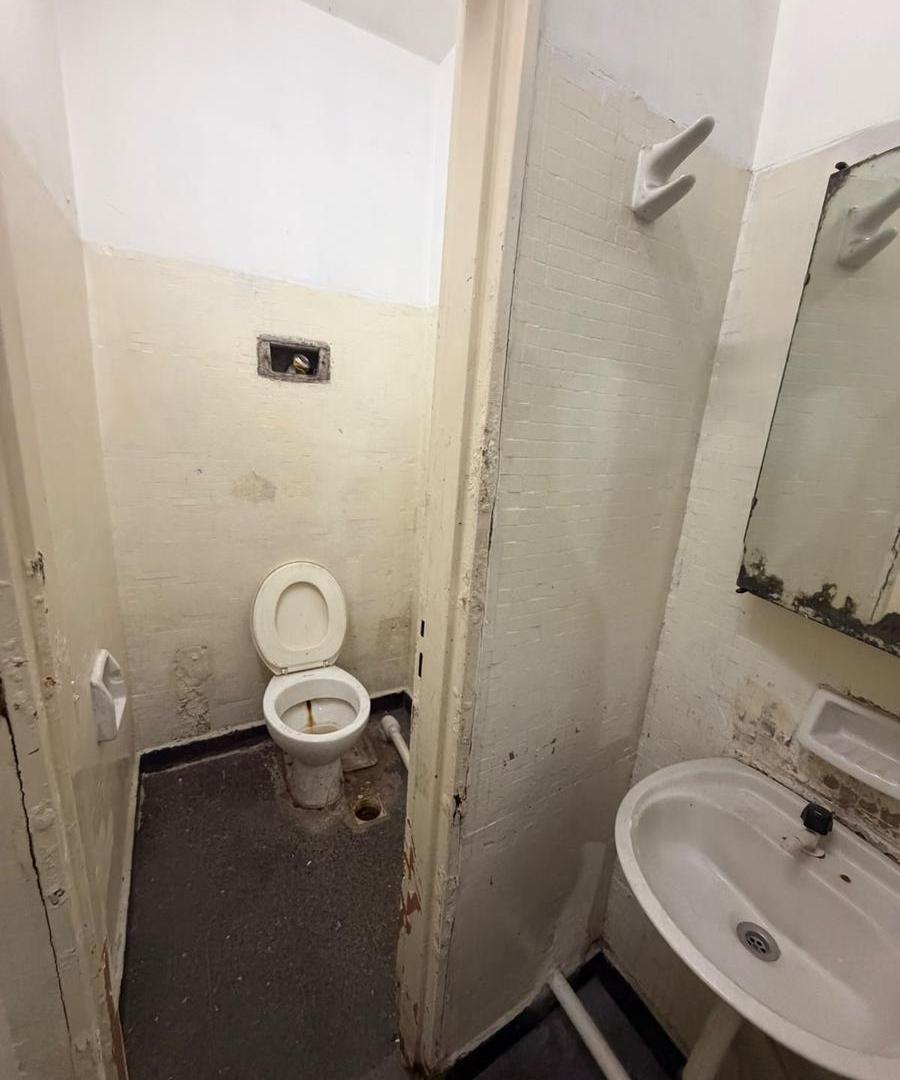 Foto de Local en alquiler Rincon y Av. Rivadavia 100m2, imagen 2