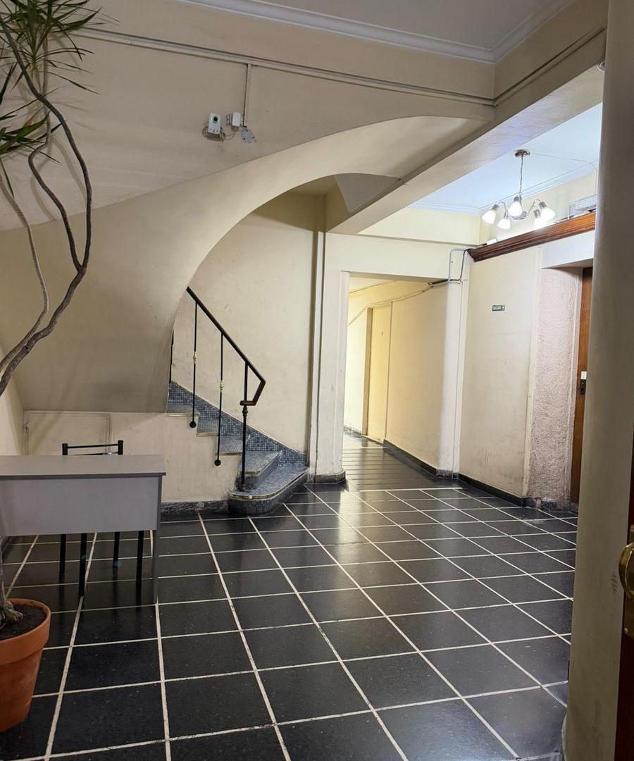 Foto de Venta Departamento en Balvanera Patio, imagen 1