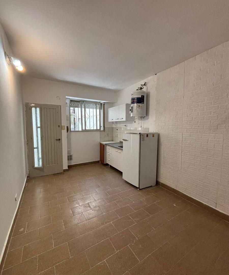 Foto de Venta departamento luminoso en Congreso - monoambiente sobre Av, imagen 1
