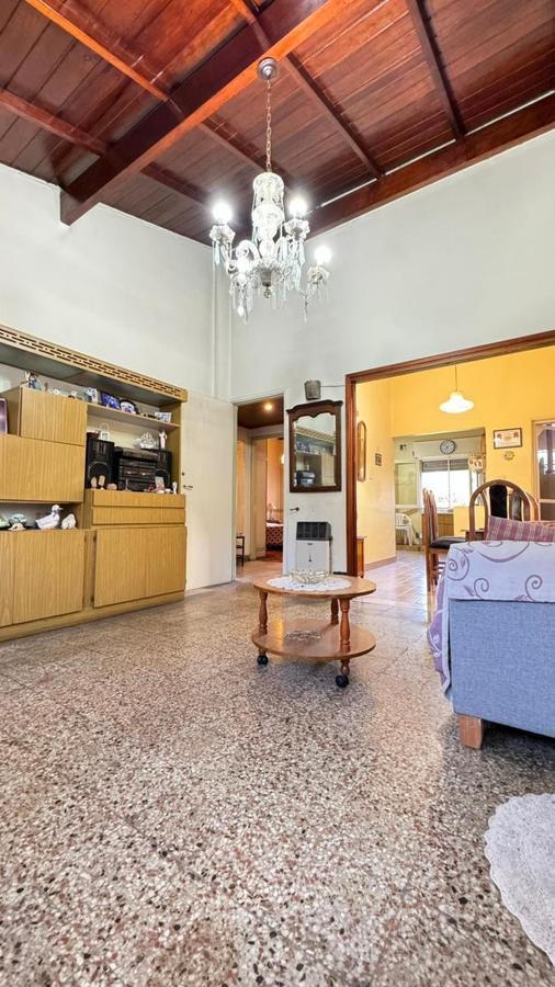 Foto de CASA 3 AMB EN VENTA EN BANFIELD, imagen 2