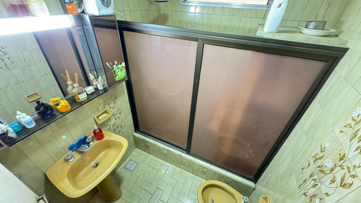 Vivienda Multifamiliar Sobre Gran Lote de 48 M! Lanus 2