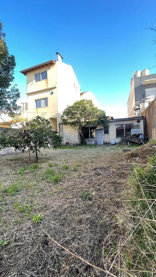 Gran Lote en Venta Sobre Av en Lanus 2