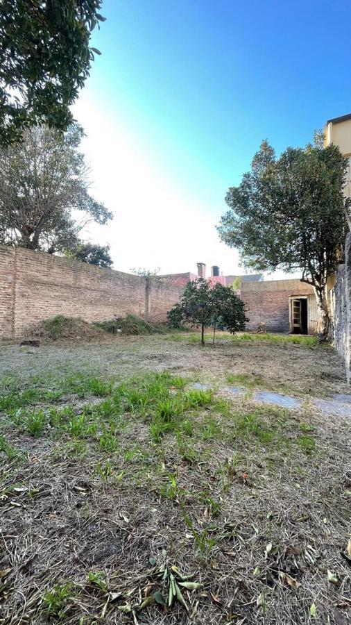 Gran Lote en Venta Sobre Av en Lanus 1