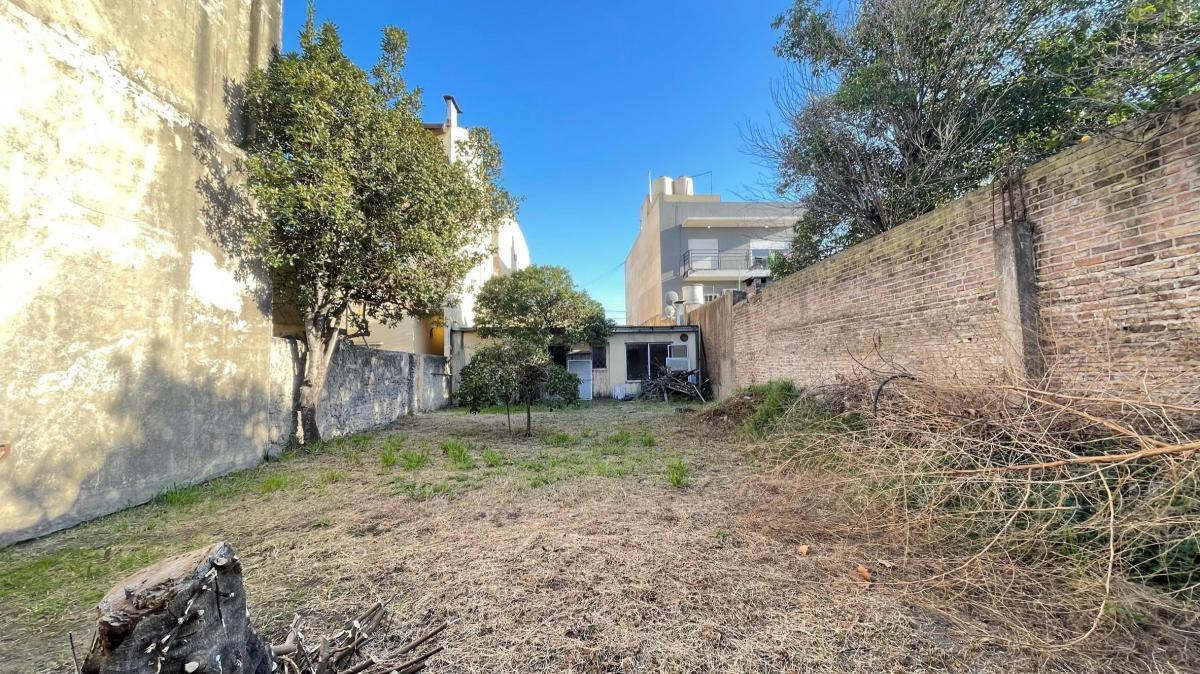 Gran Lote en Venta Sobre Av en Lanus 5