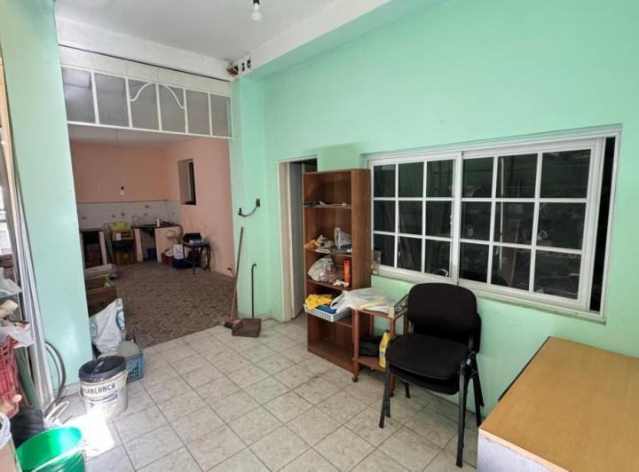 Foto de LOCAL Y VIVIENDA SOBRE AVENIDA EN VENTA EN LANUS, imagen 5