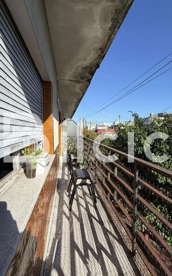 Departamento en Venta y Alquiler de 2 amb en Lanús Oeste 2