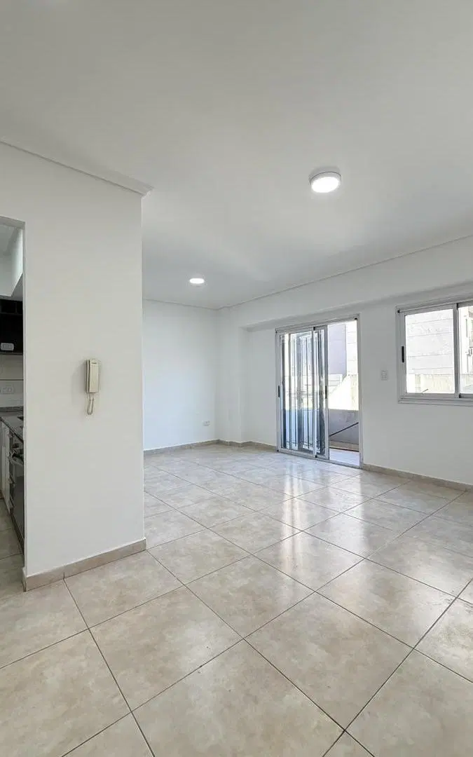 Departamento en Alquiler en Lanús Este 5