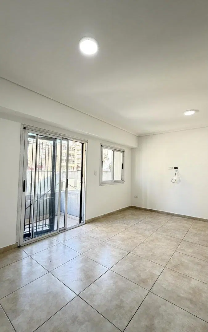 Departamento en Alquiler en Lanús Este 4