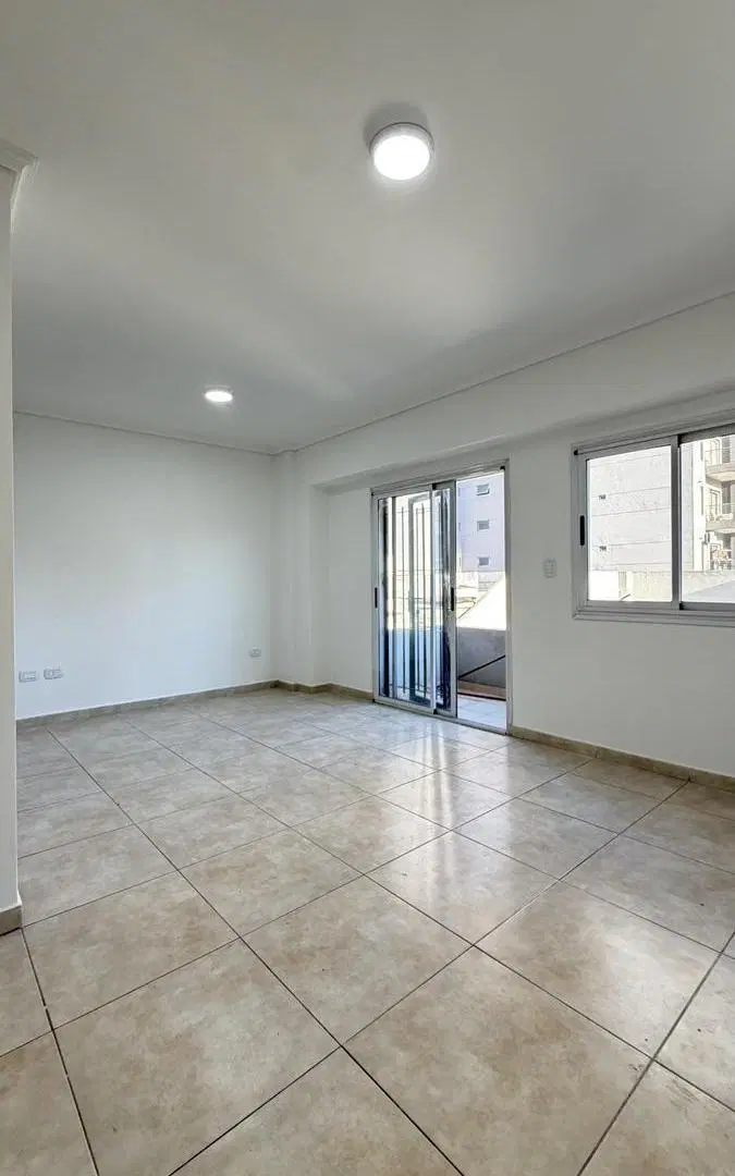 Departamento en Alquiler en Lanús Este 3