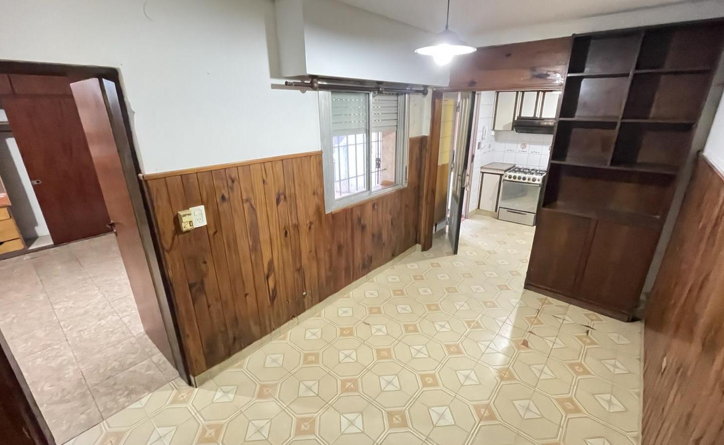 Foto de PH en Alquiler en Lanús Oeste, imagen 1