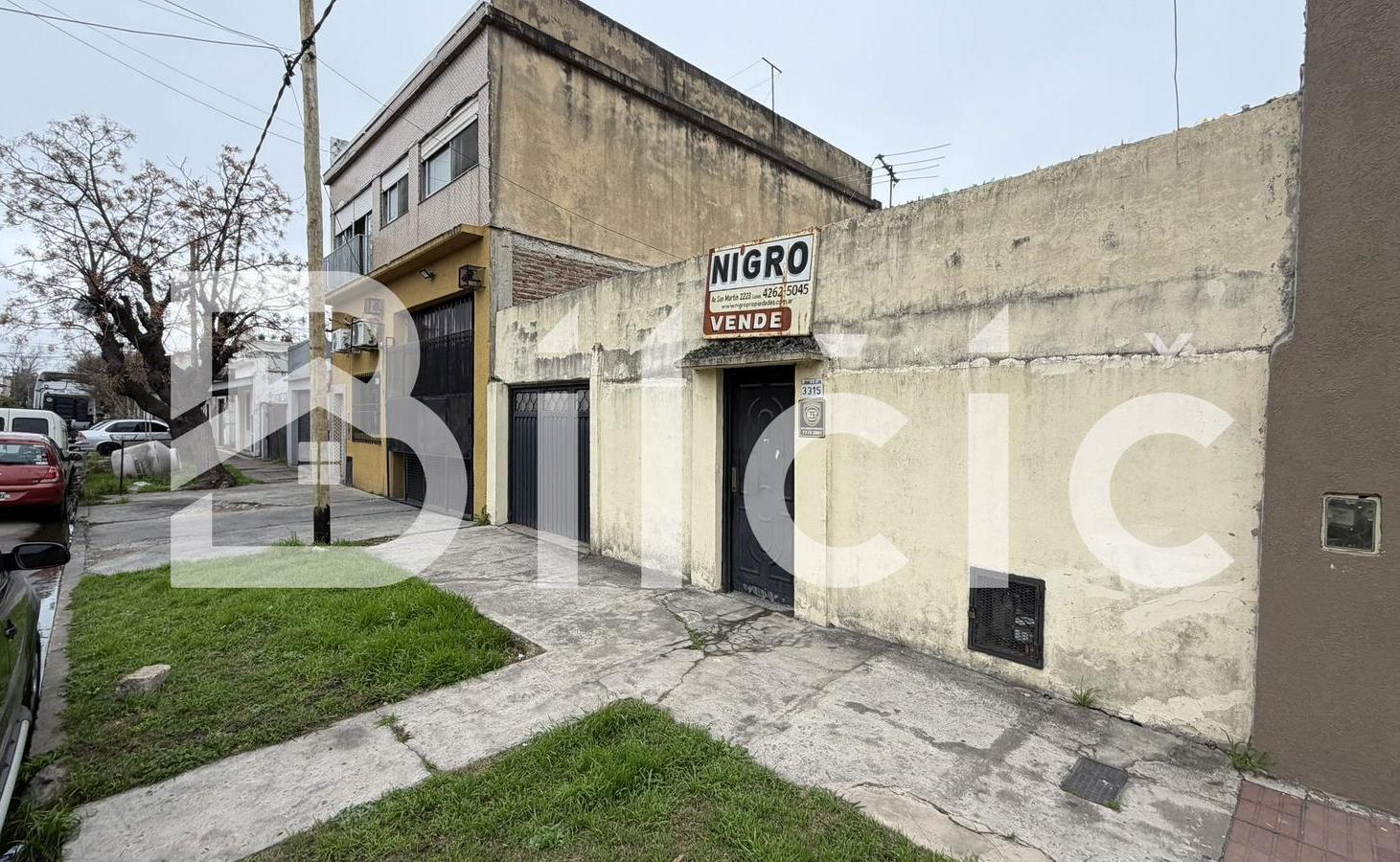 Foto de Terremo/Lote en Venta en Lanús Oeste, imagen 2