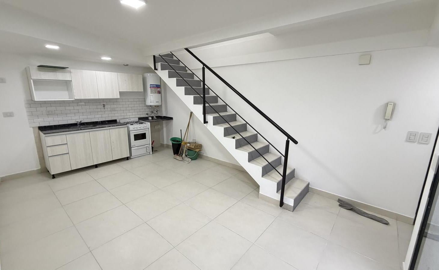 Foto de Departamento en Alquiler en Lanús Este, imagen 3
