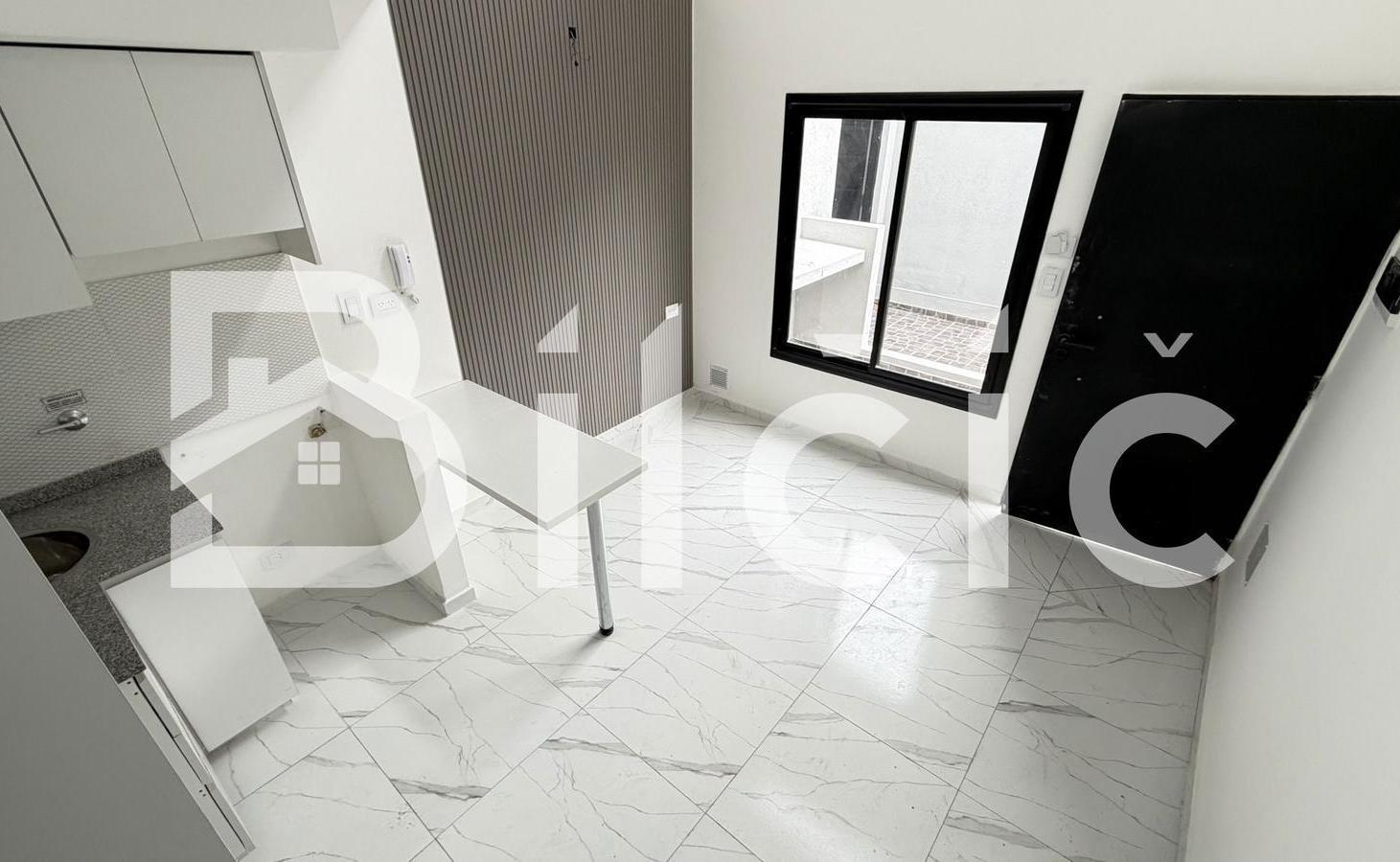 Foto de PH en Venta en Lanús Oeste, imagen 2