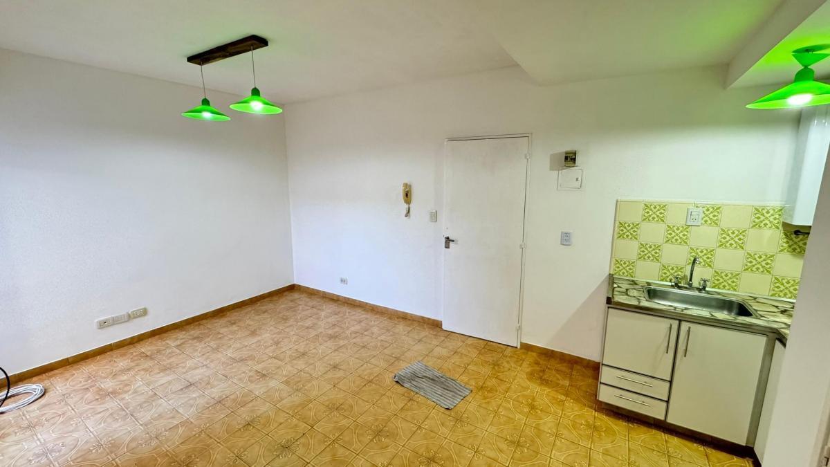 Foto de CÓMODO DEPTO. 3 AMB. EN EXCELENTE ZONA RESIDENCIAL LANUS, imagen 1