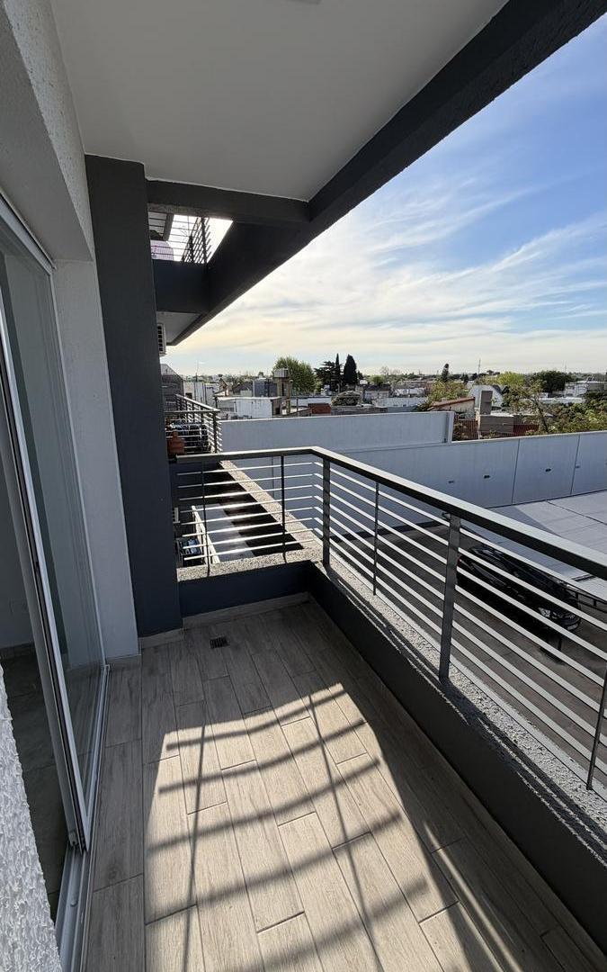 Foto de Departamento en Alquiler en Lanús Oeste, imagen 3