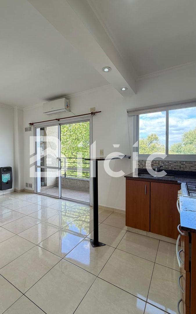 Foto de Departamento en Alquiler en Lanús Oeste, imagen 2