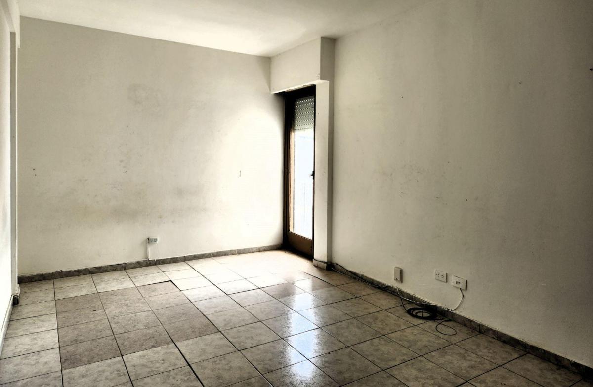 ¡Oportunidad! Venta Monoambiente en Olivos 3