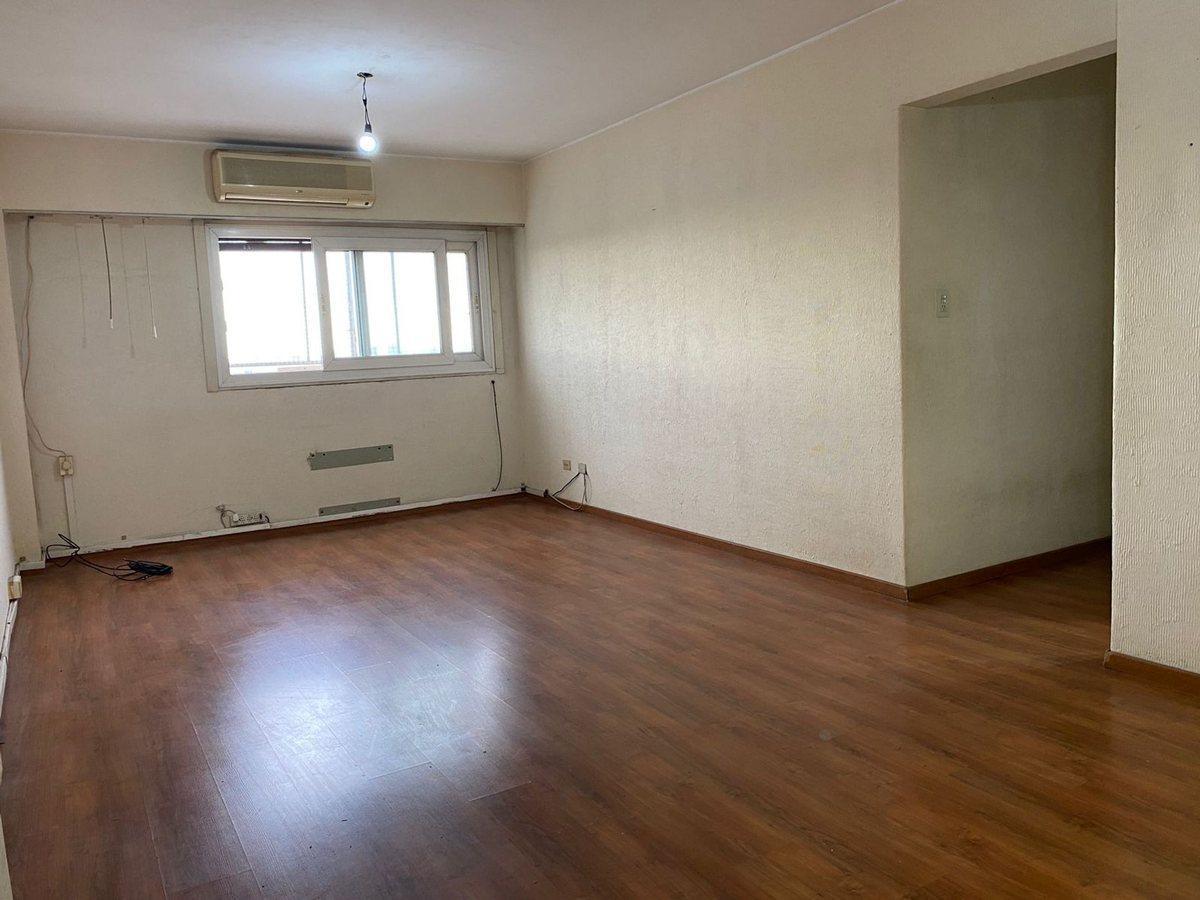 Venta Dpto 4 Ambientes Piso 19 + Cochera 5