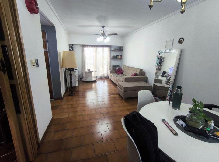 DEPARTAMENTO 3 AMBIENTES EN 1° PISO C/COCHERA 5