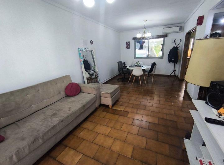 DEPARTAMENTO 3 AMBIENTES EN 1° PISO C/COCHERA 4