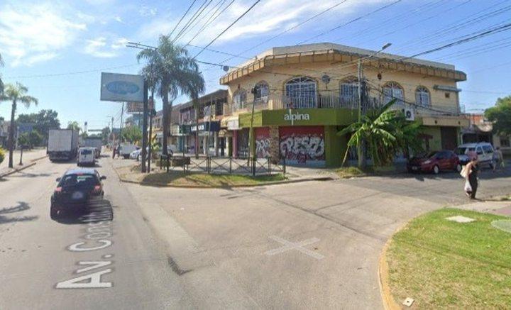 3 Dptos 3 ambientes + 3 locales comerciales activo 4