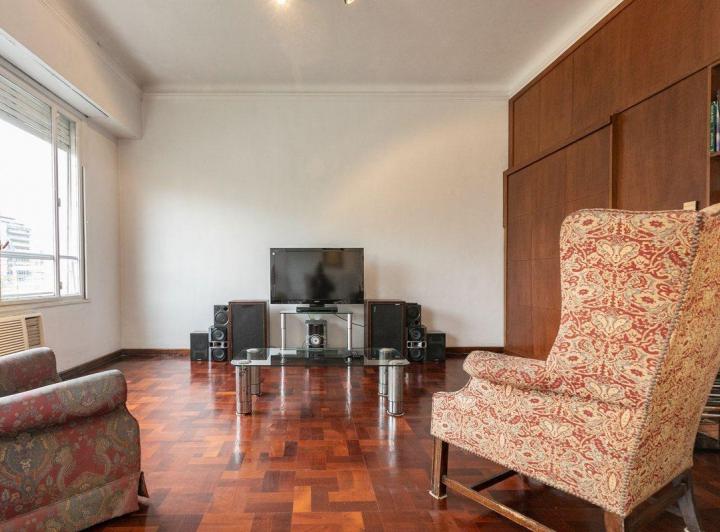 Departamento 6 ambientes en venta en Recoleta 3