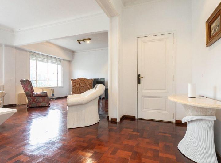 Departamento 6 ambientes en venta en Recoleta 2