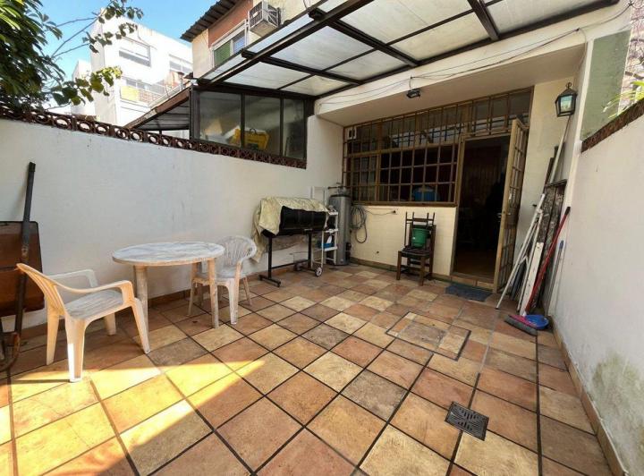 VENTA PH 4 AMBIENTES C/PATIO Y COCHERA EN SAAVEDRA 5