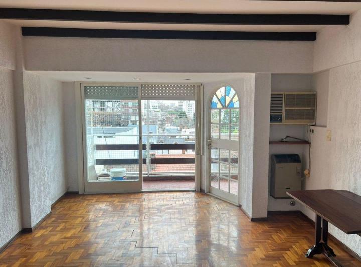 VENTA DEPTO 3 AMBIENTES C/COCHERA EN COLEGIALES 4