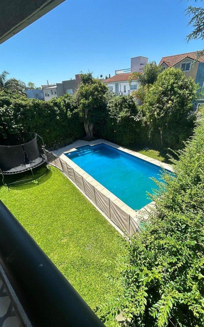Moderna casa en Barrio Los Aromos