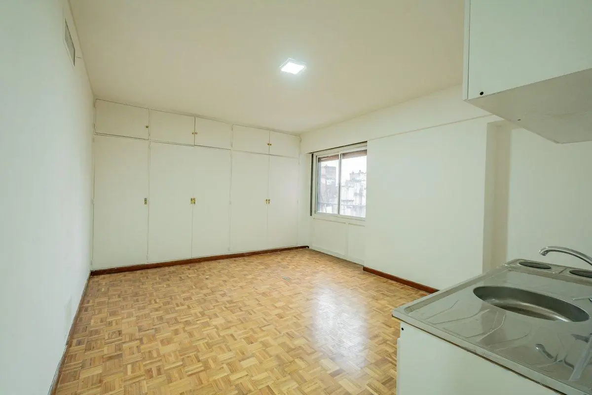 VENTA DEPARTAMENTO MICROCENTRO 5