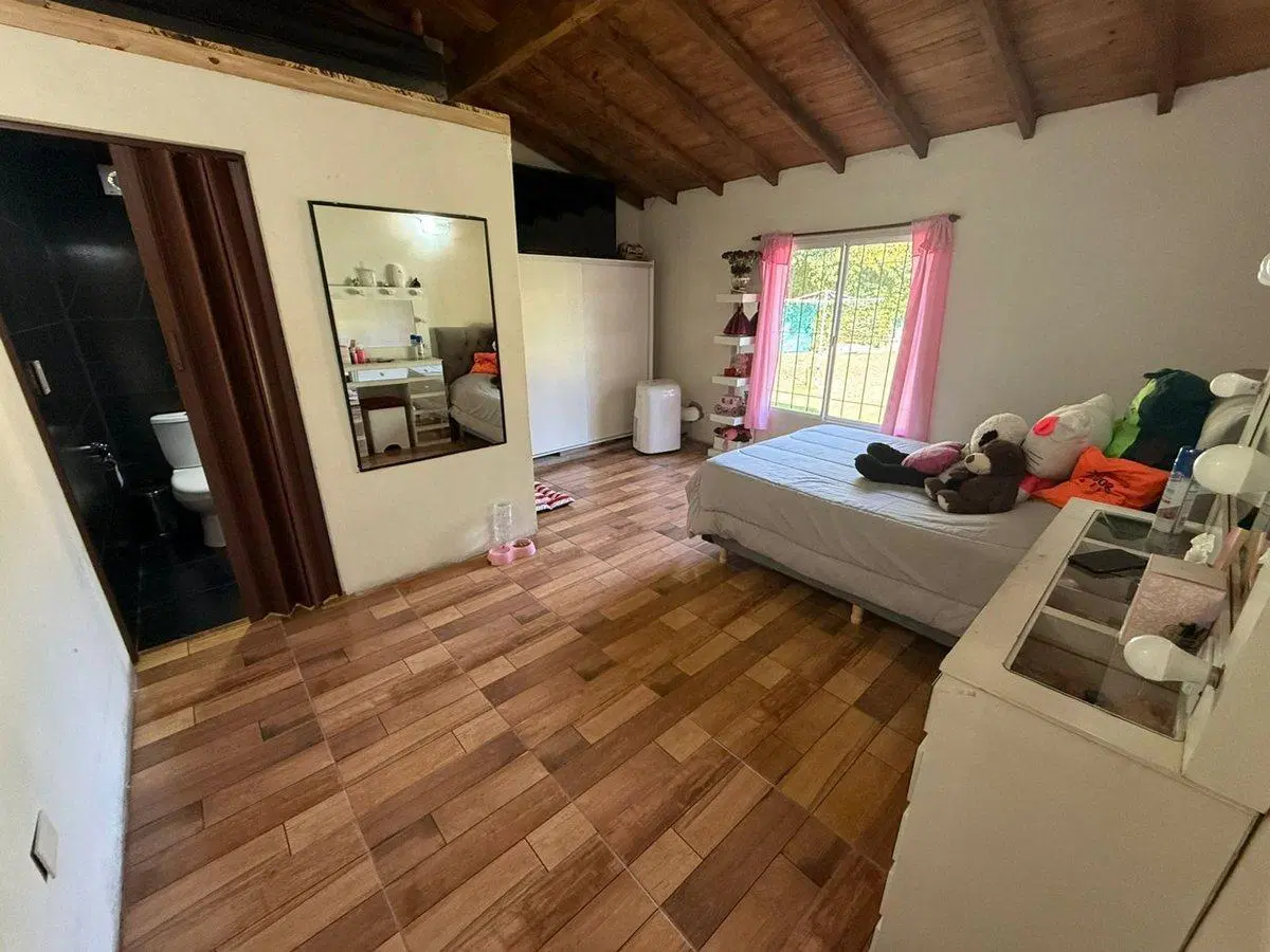 CASA EN VENTA LUJAN PILETA Y QUINCHO 3