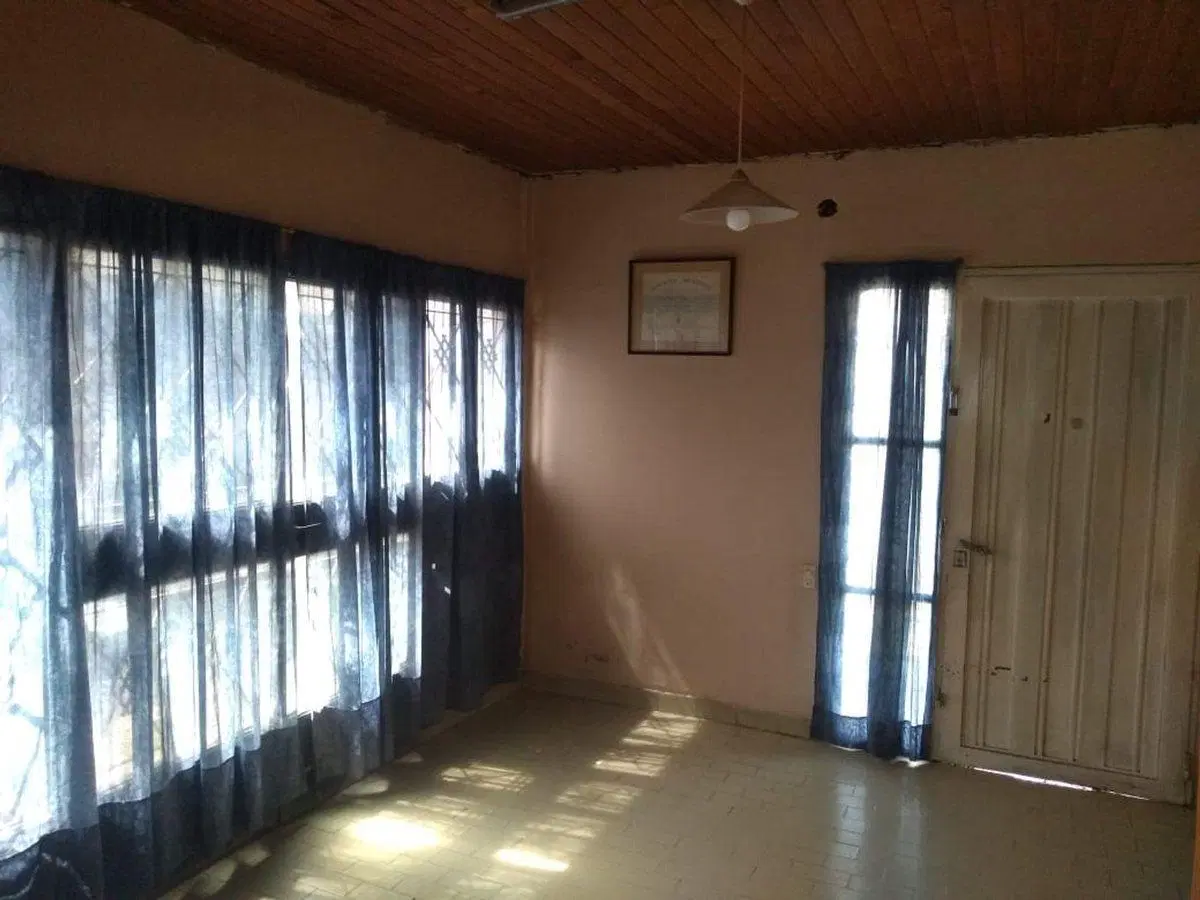 Casa 3 ambientes c/Jardin en venta en Grand Bourg 5