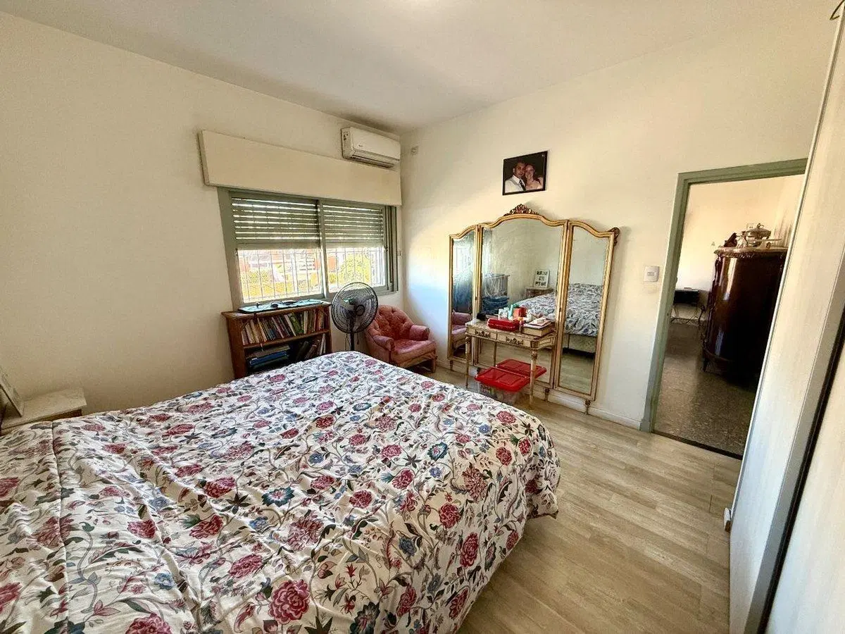 VENTA PH 5 ambientes TERRAZA y BALCÓN Monte Castro 4