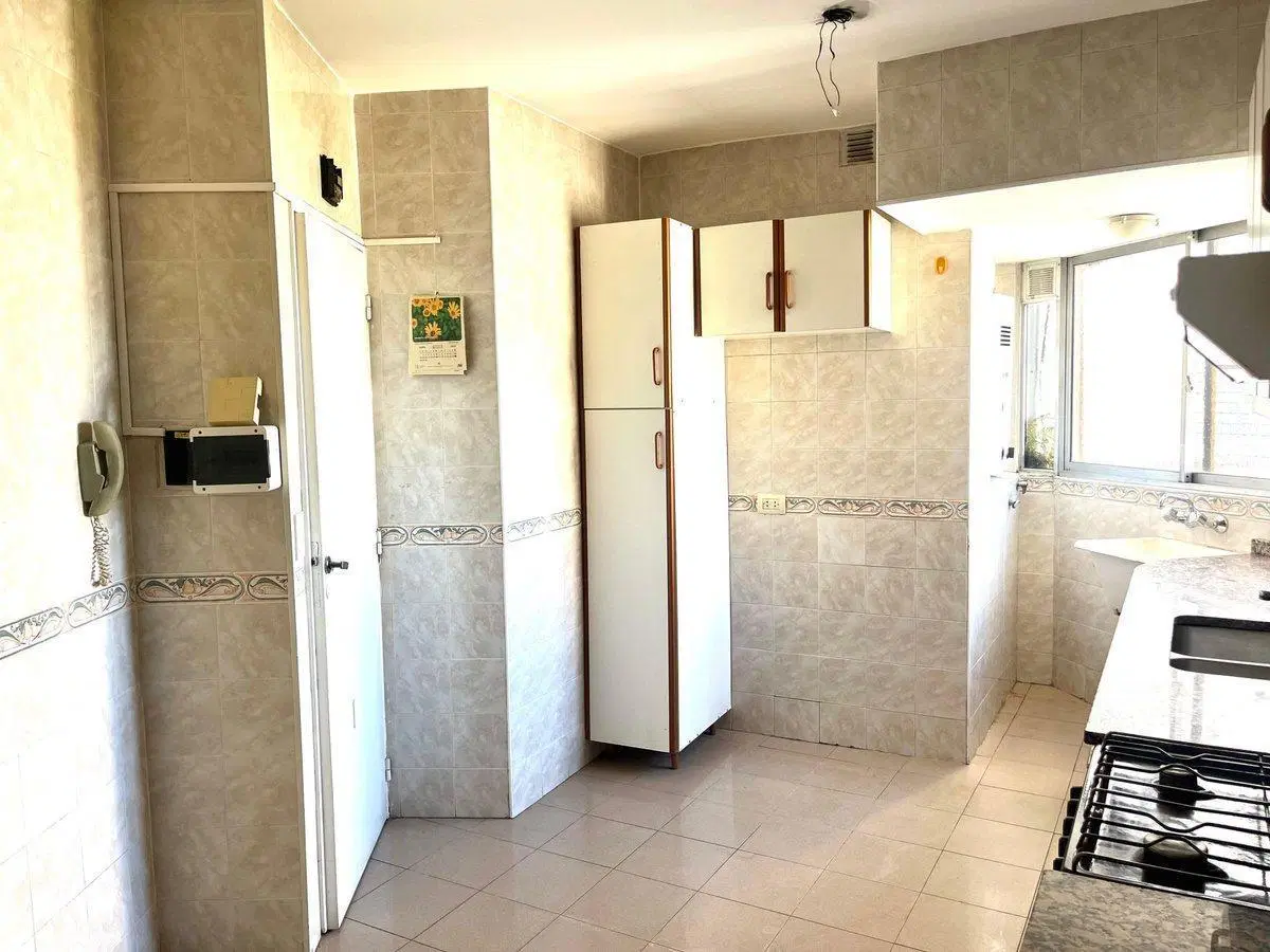 Venta departamento 4 ambientes Villa del Parque 5