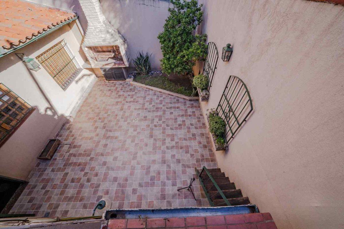 VENTA CASA 6 AMBIENTES HAEDO
