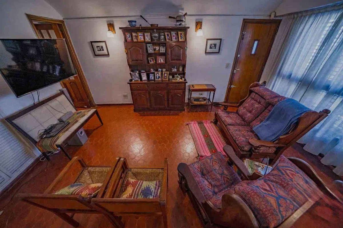 VENTA CASA 6 AMBIENTES HAEDO 2
