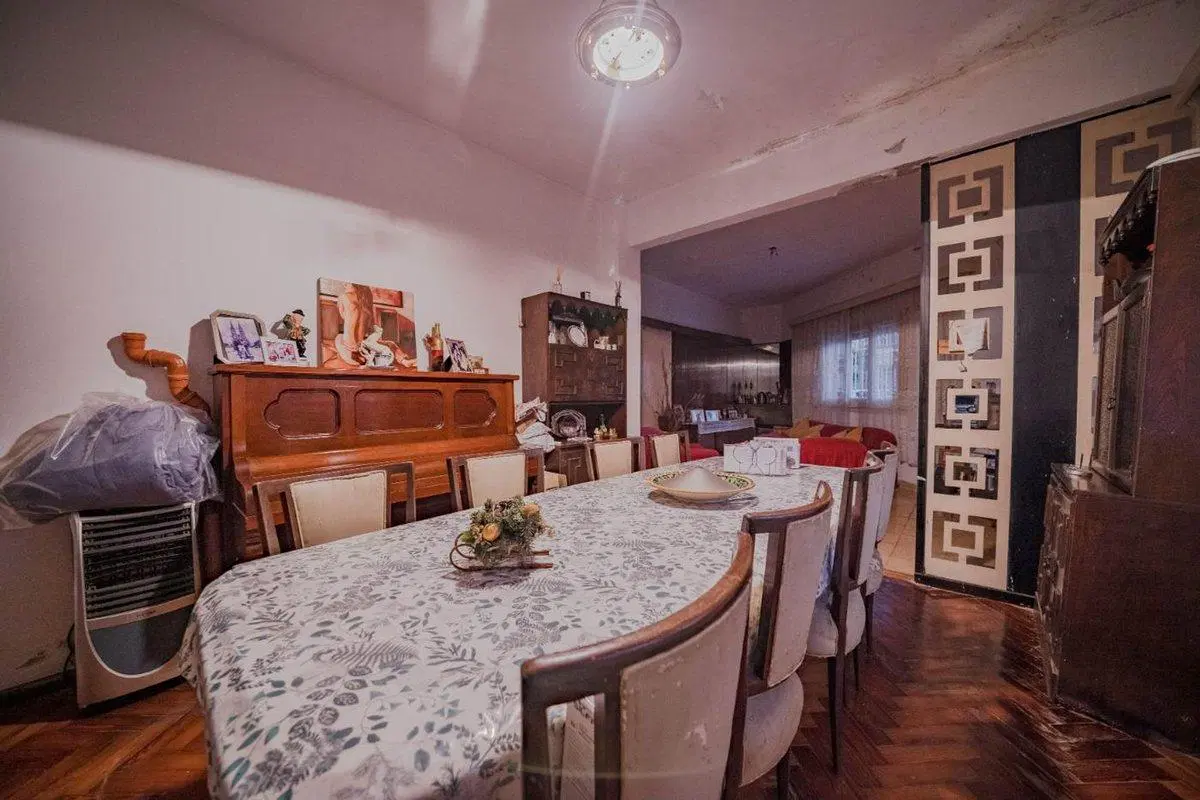 VENTA CASA 4 AMBIENTES VERSALLES 4