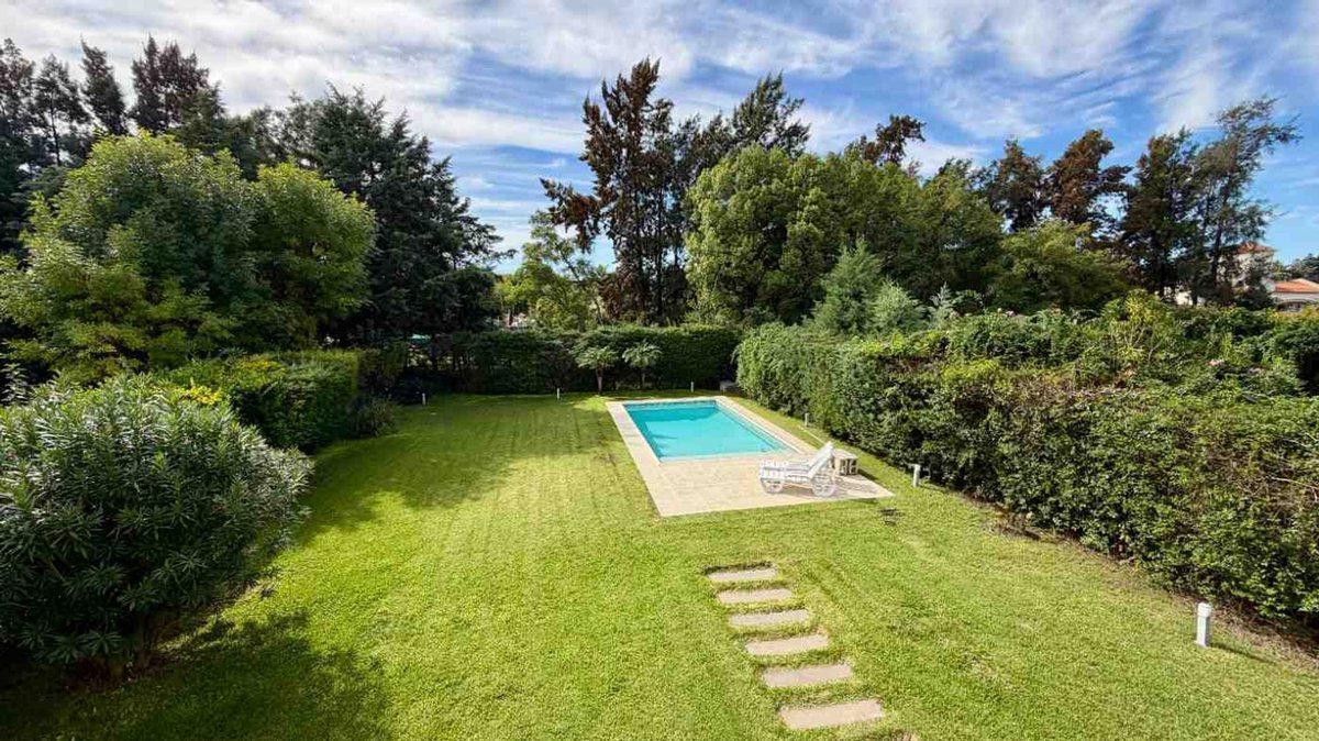 CASA EN VENTA 4 AMB SANTA MARIA DE LOS OLIVOS