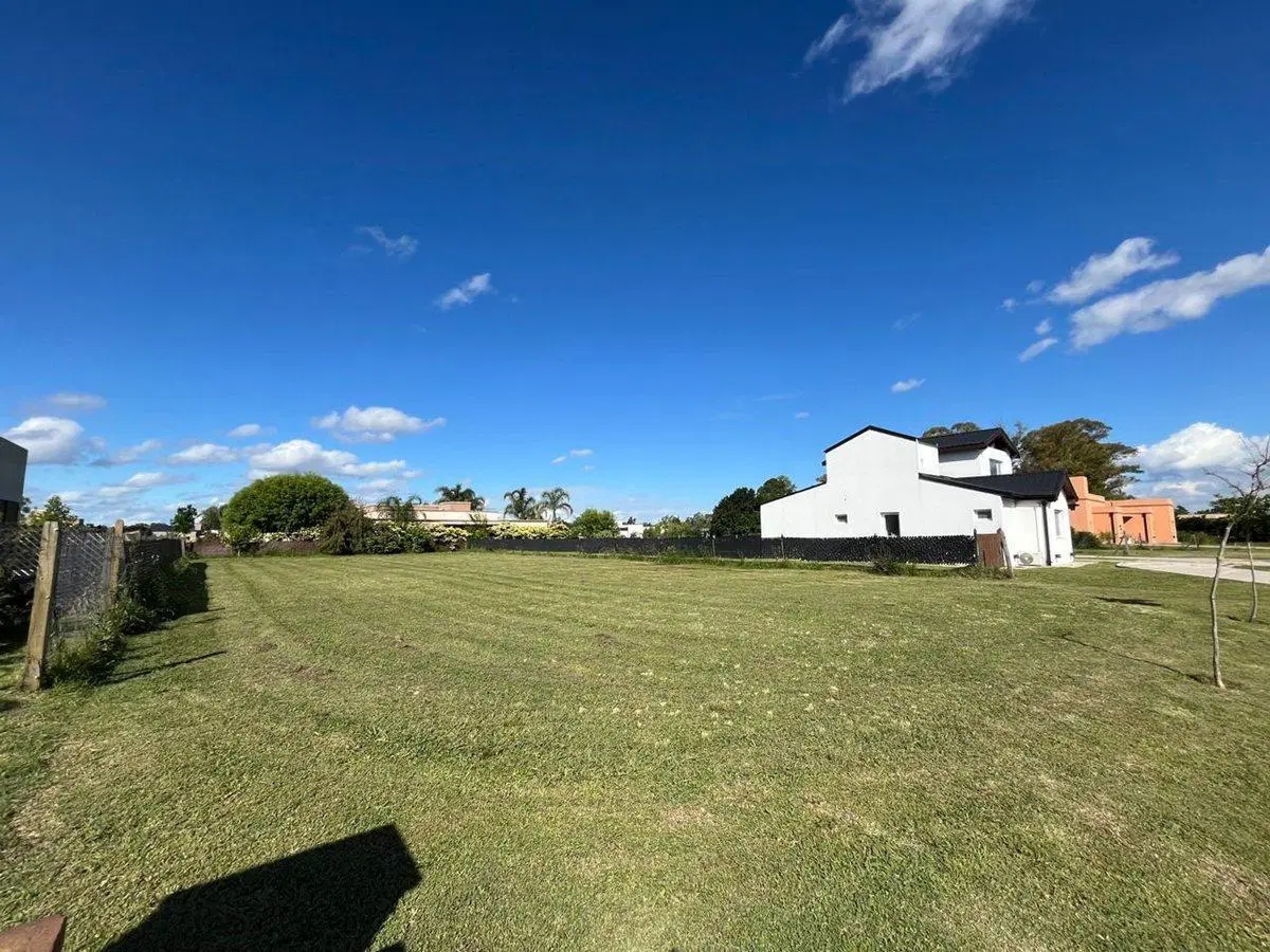 VENTA LOTE DE 1000 MTS EN BARRIO MATISSE CARDALES 2