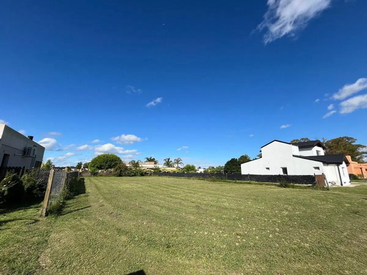 VENTA LOTE DE 1000 MTS EN BARRIO MATISSE CARDALES 4