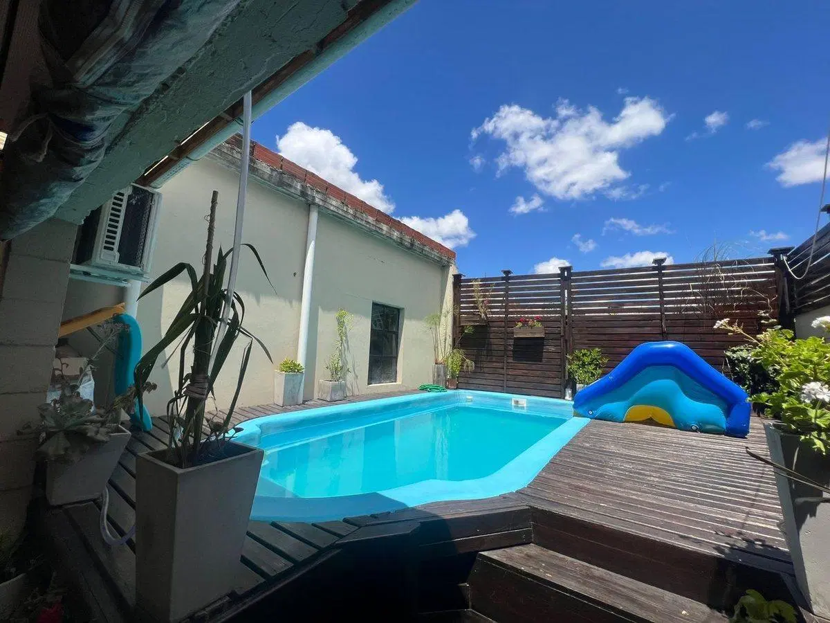 110 M2 de LOCAL COMERCIAL + CASA QUINCHO Y PILETA 4