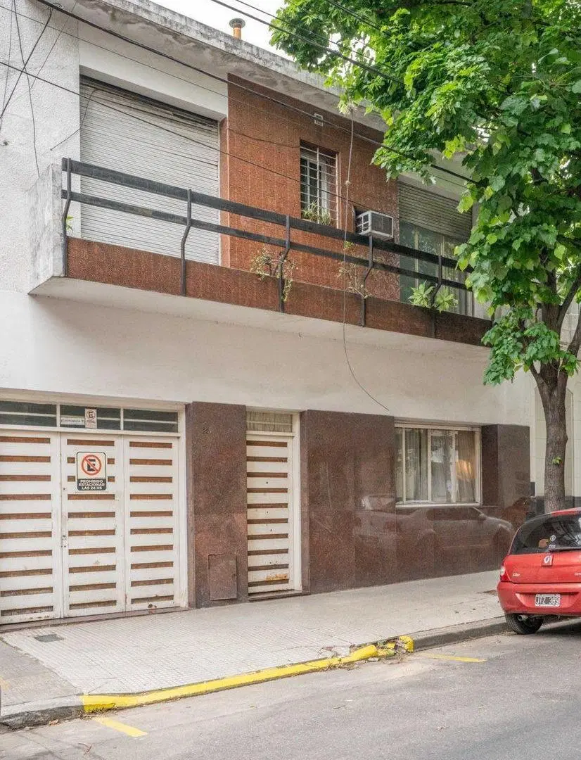 LOTE PARA DESARROLLO EN VENTA FLORES, PERMUTA! 5