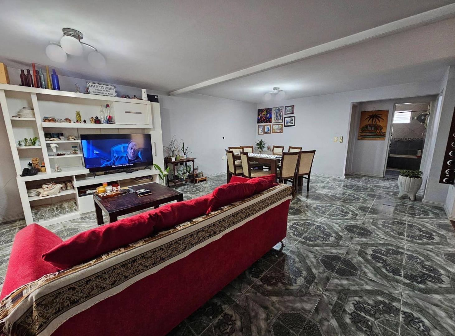 Casa en venta 6 amb Garin cochera-jardín-terraza