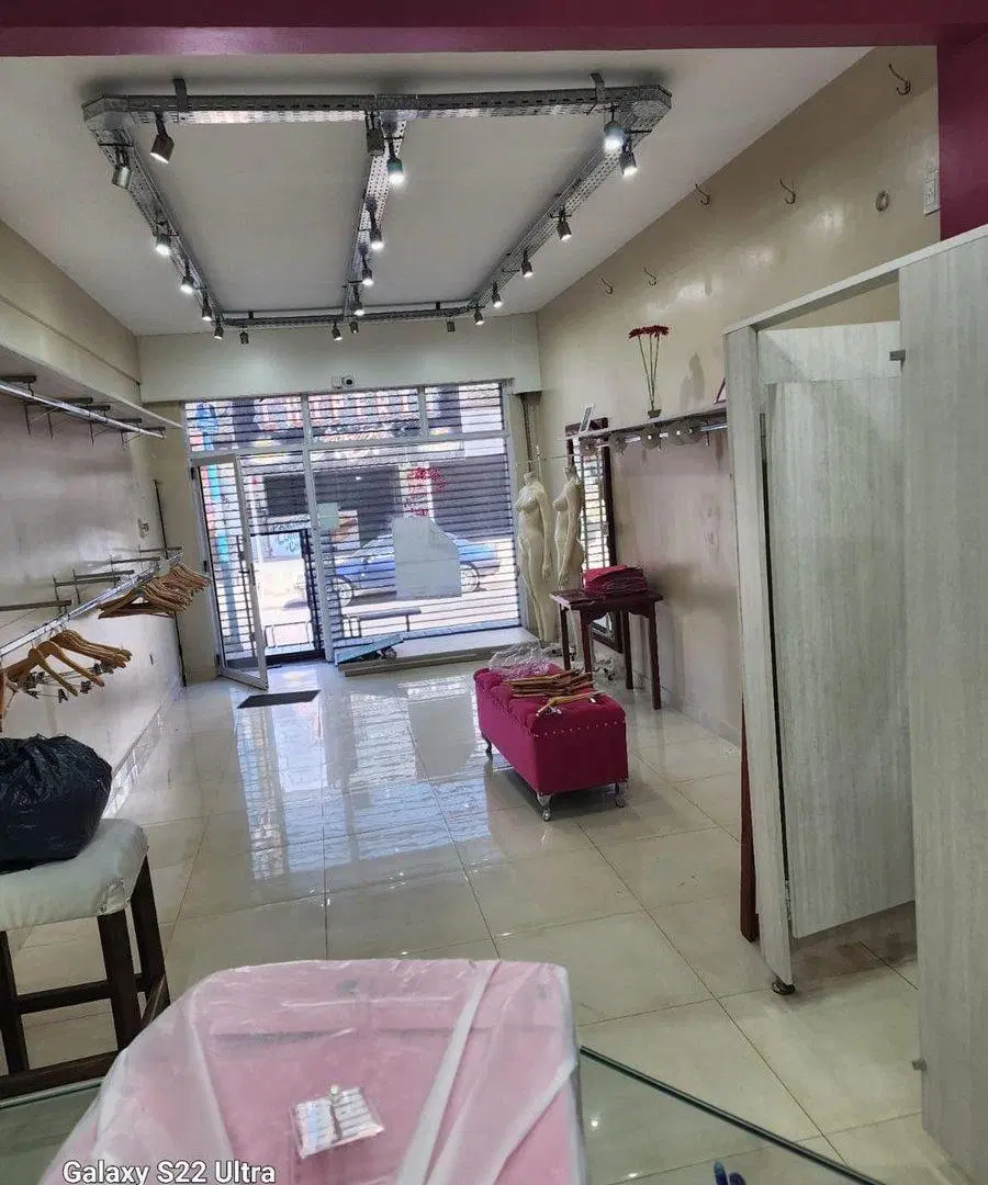 Venta lote con doble local ideal supermercado 4
