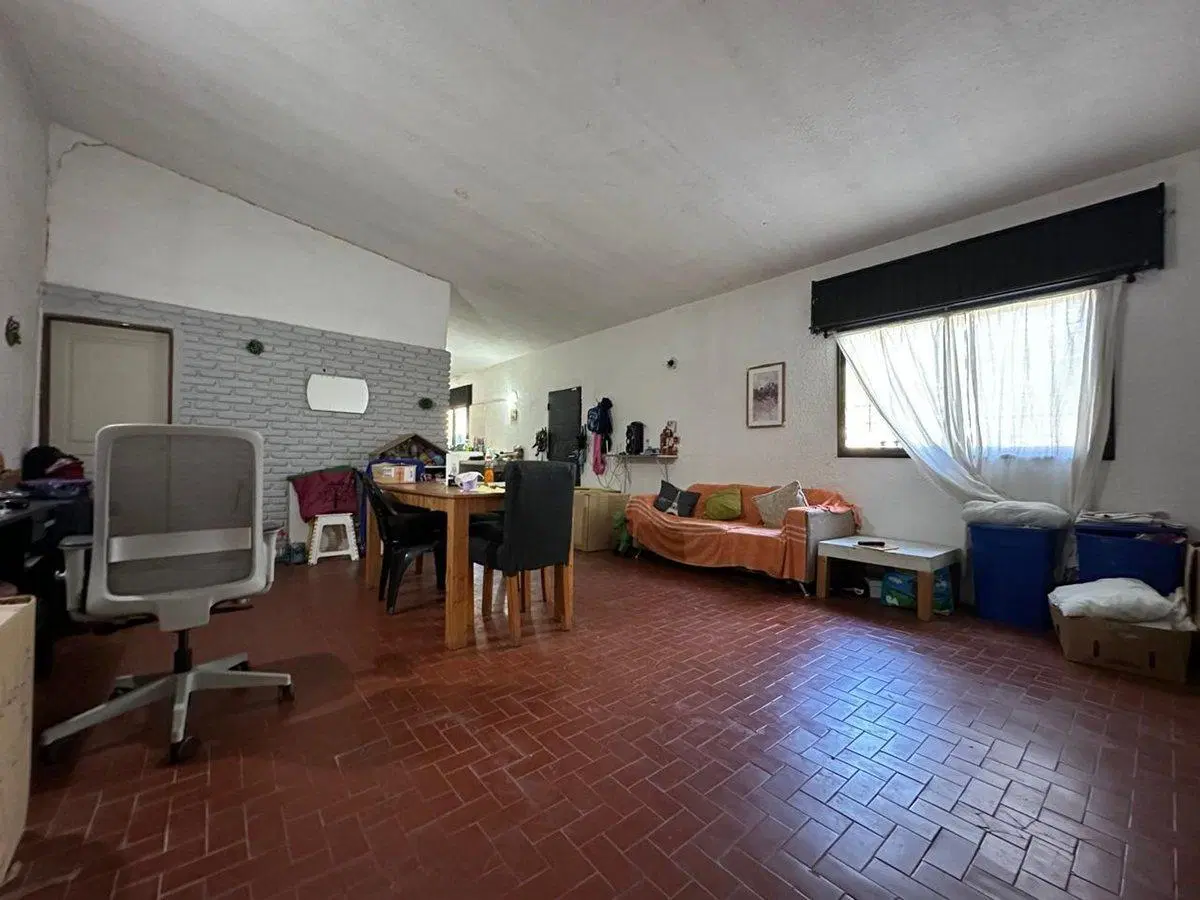 Casa en lote de 1.187 m² con pileta en Villa Rosa 5