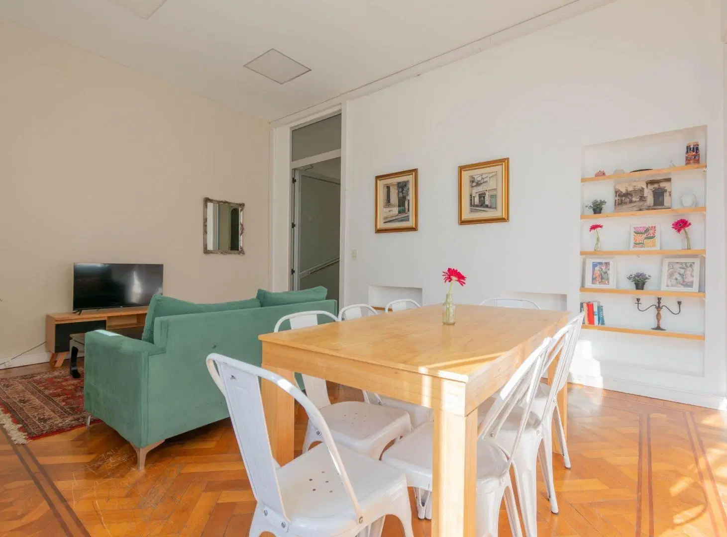 Venta Departamento - 8 Ambientes - 3 Balcones 4