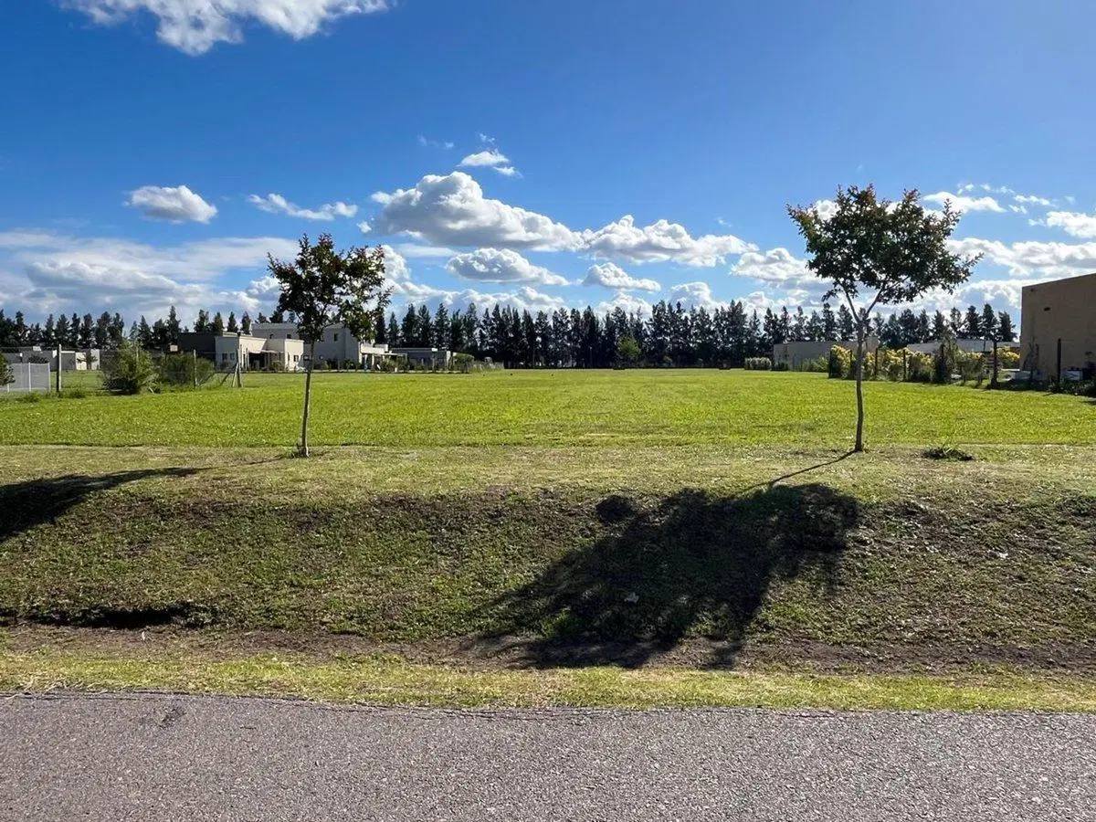 VENTA DE LOTE EN BARRIO MATISSE LOS CARDALES 3